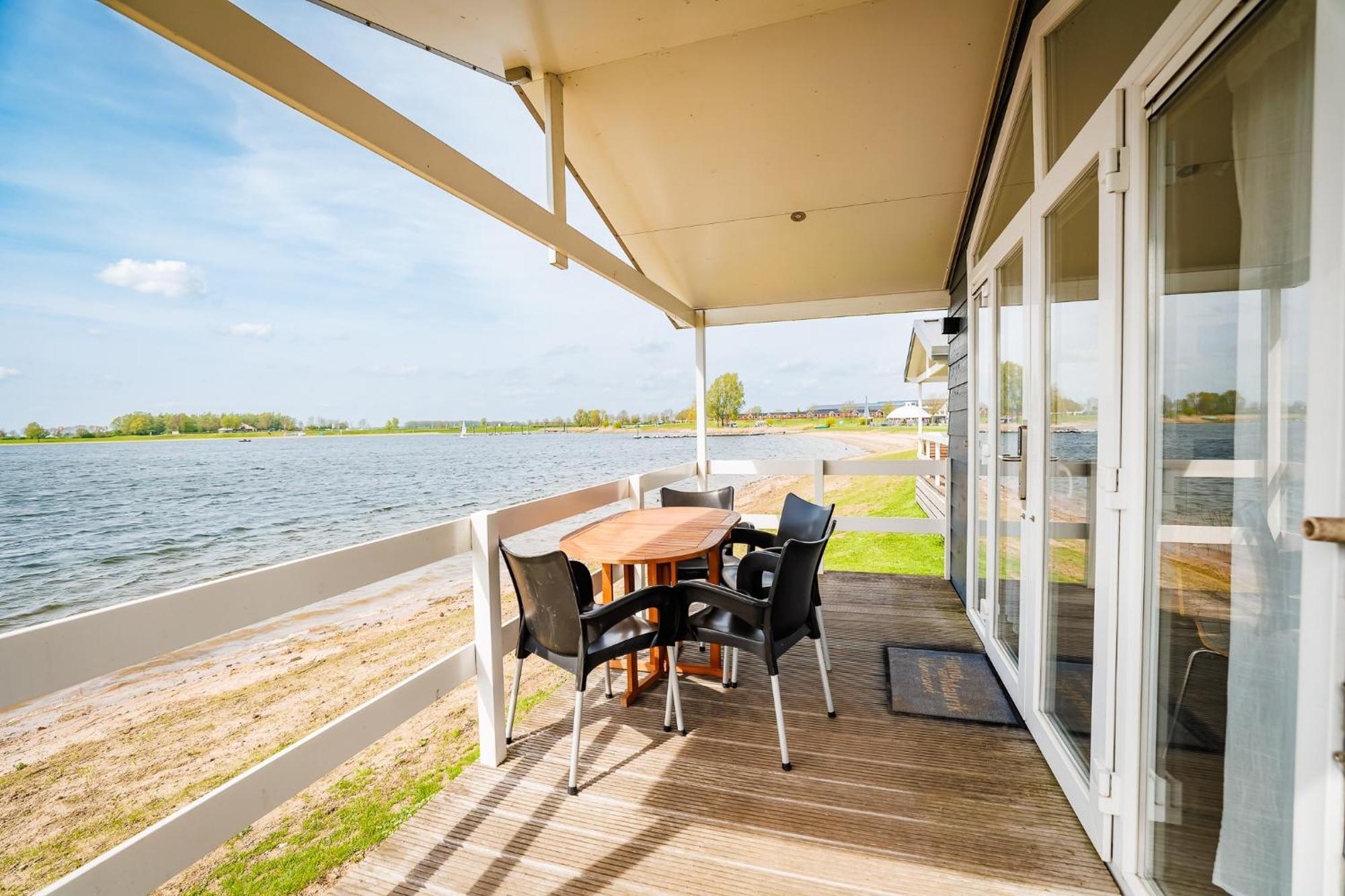 Vakantiepark Eiland Van Maurik Oda fotoğraf