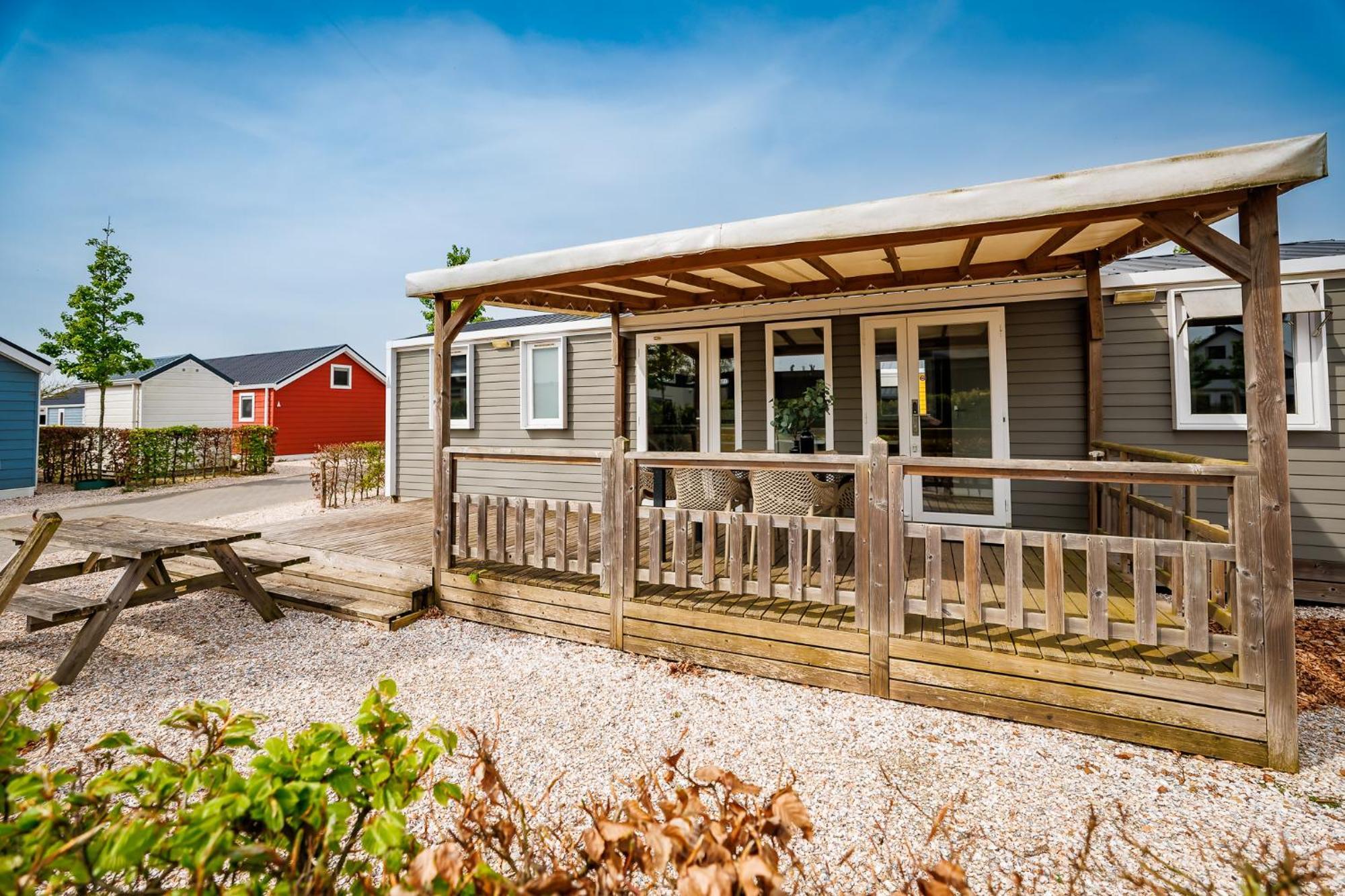 Vakantiepark Eiland Van Maurik Oda fotoğraf